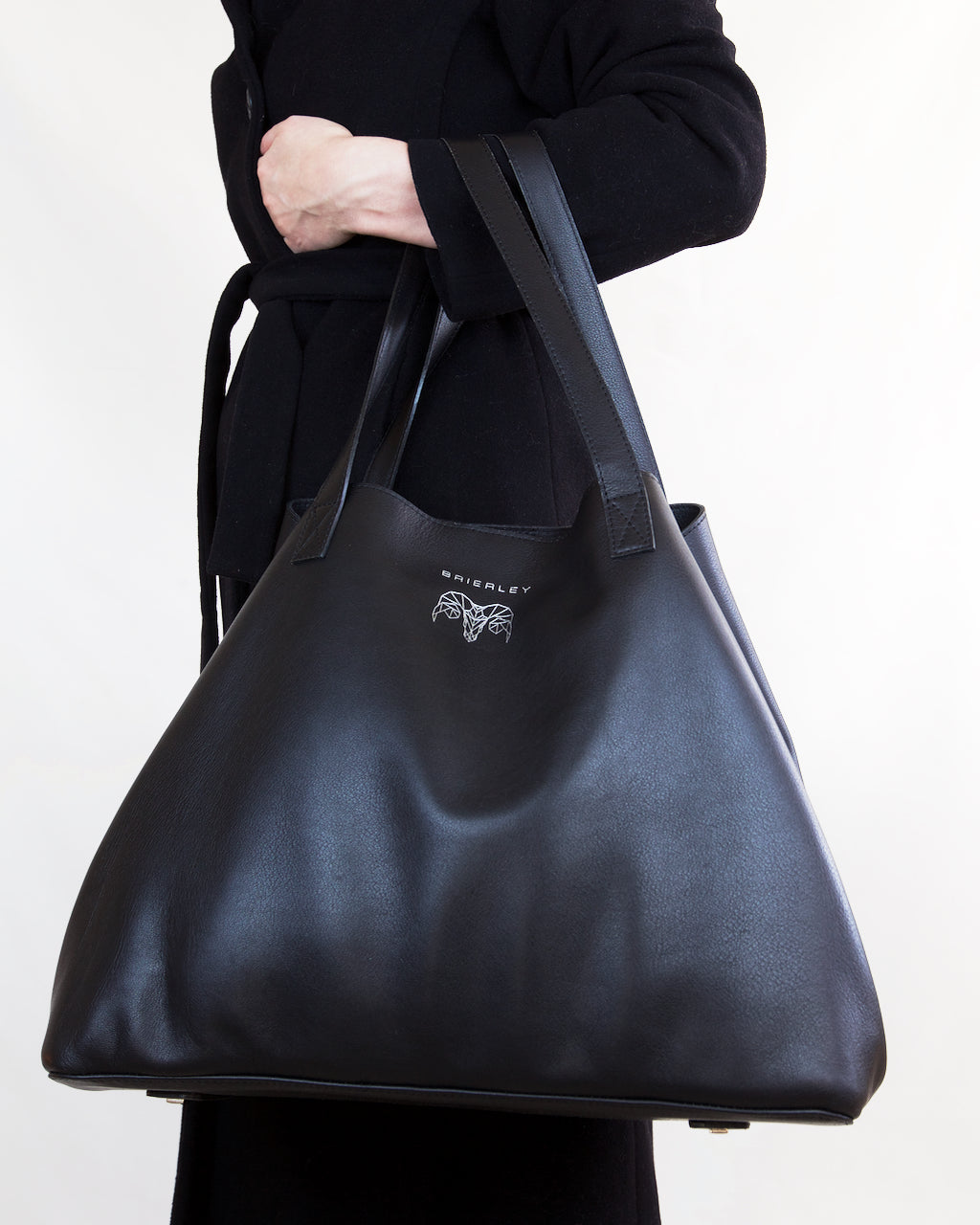 Classic Tote Black