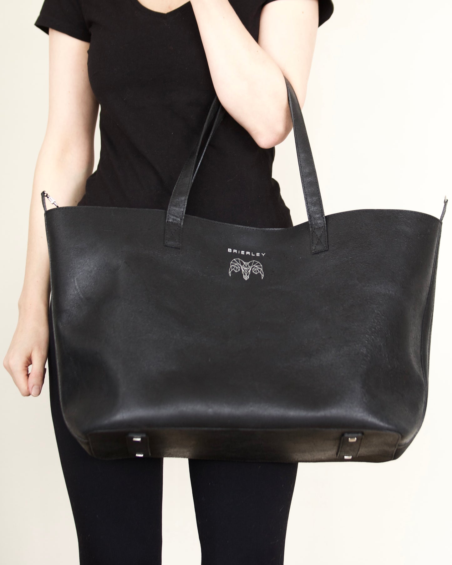 Classic Tote Black