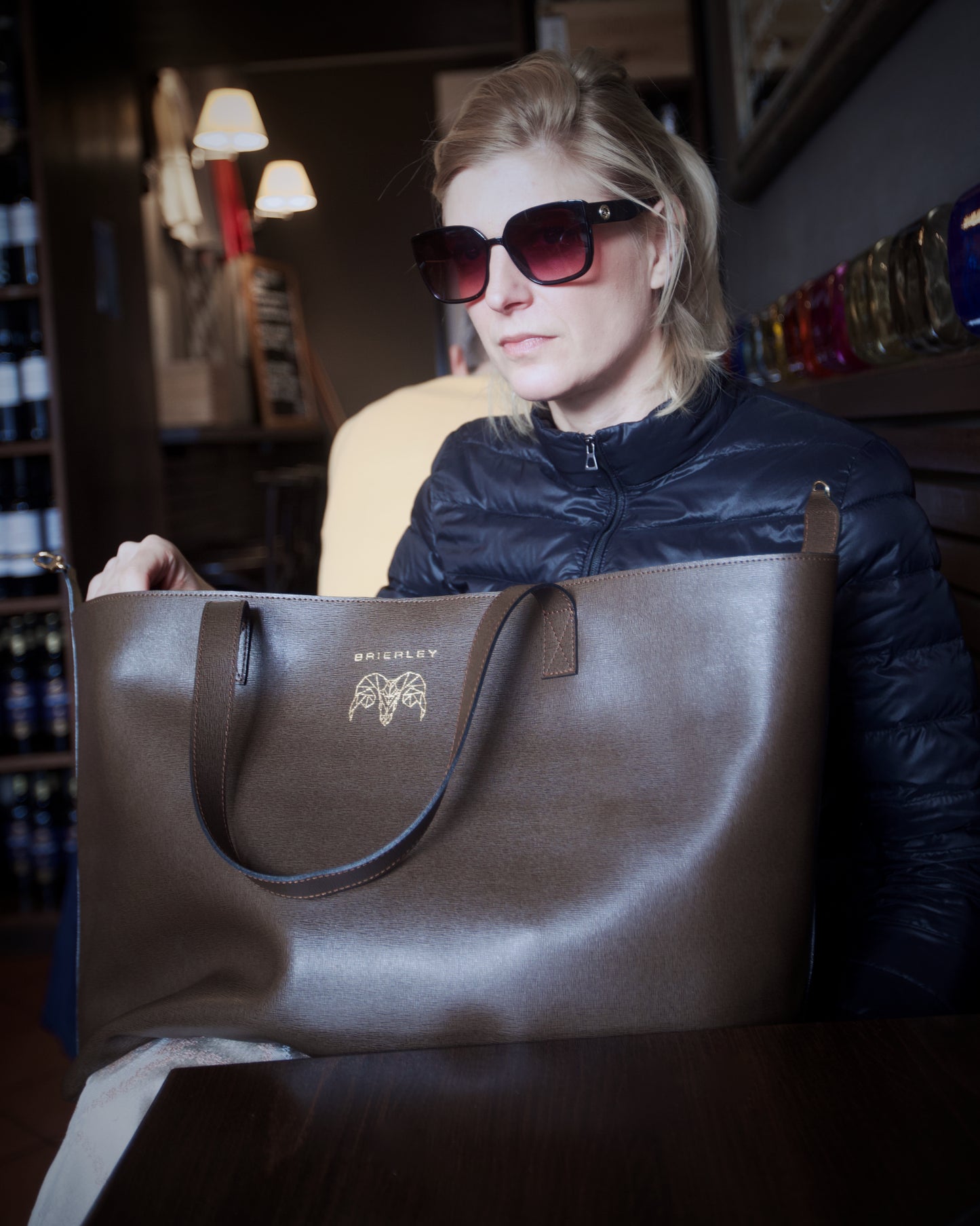 Classic Tote Sepia