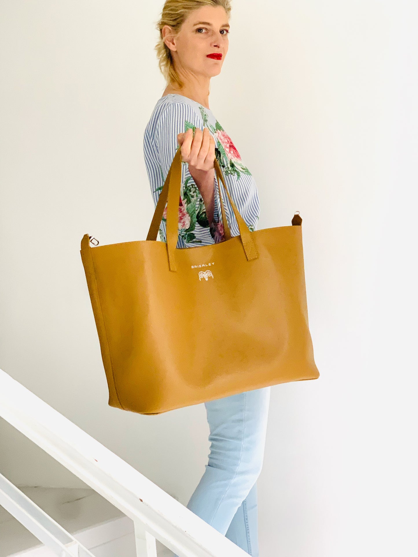 Classic Tote Honey