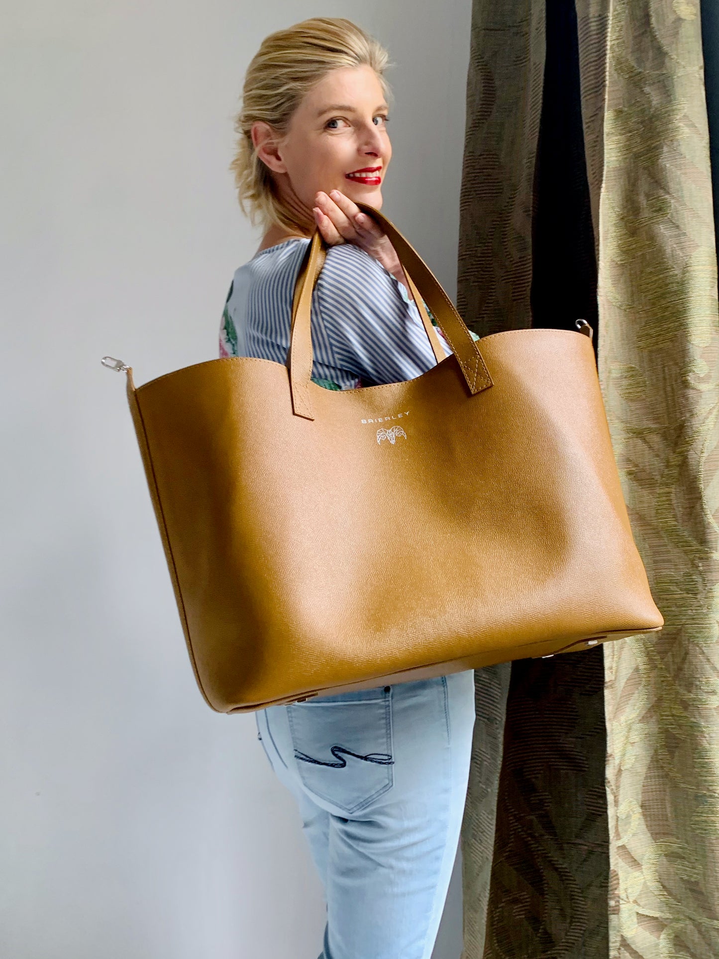 Classic Tote Honey